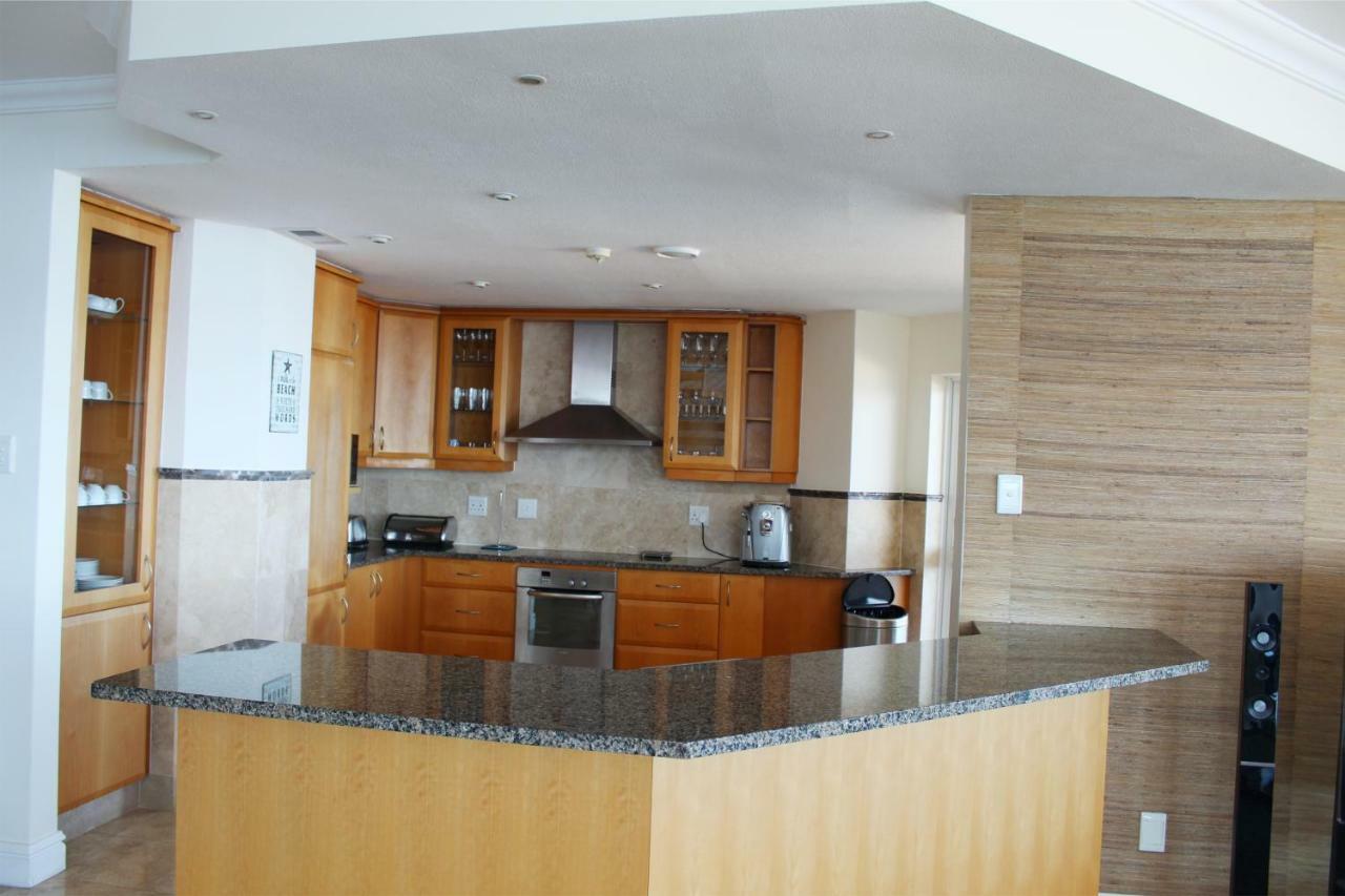 Unit 1101 Oyster Rock Apartment Durban Bagian luar foto