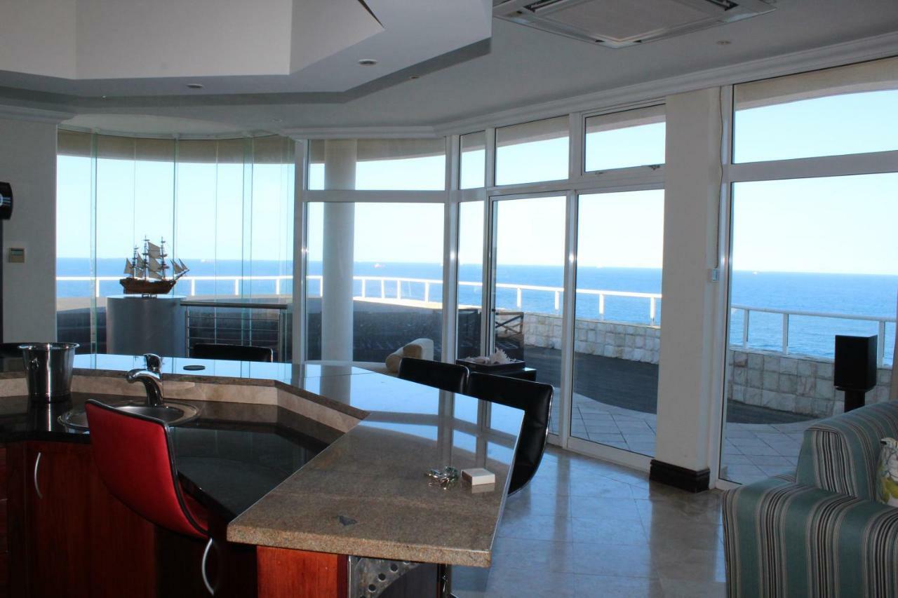Unit 1101 Oyster Rock Apartment Durban Bagian luar foto
