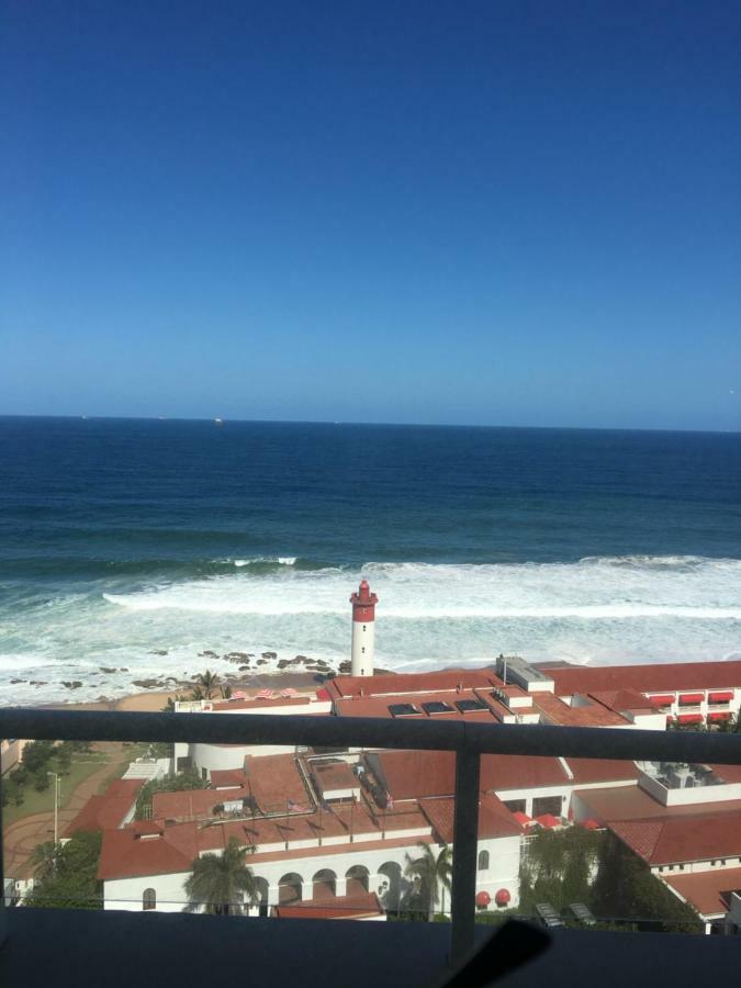 Unit 1101 Oyster Rock Apartment Durban Bagian luar foto