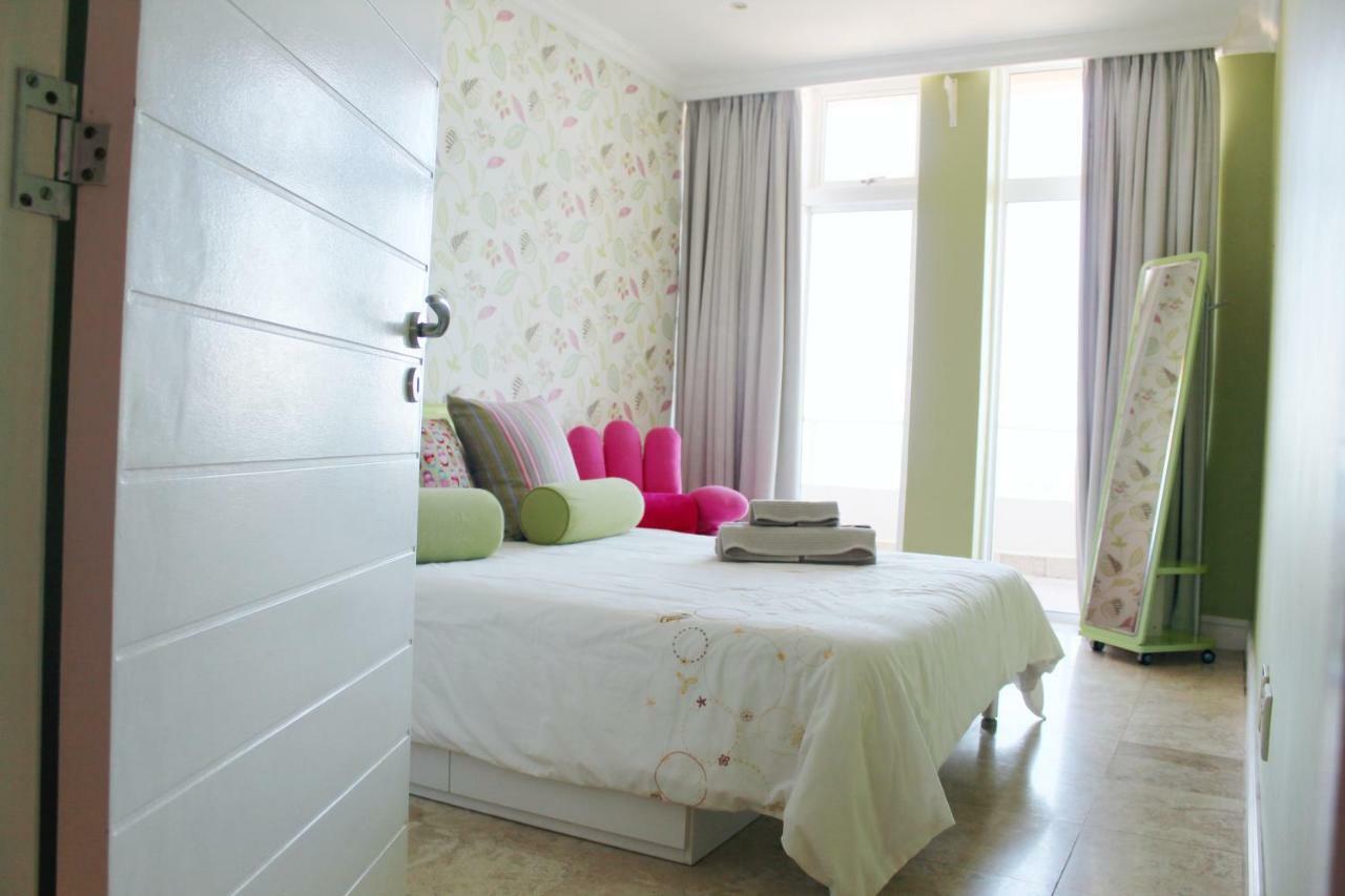 Unit 1101 Oyster Rock Apartment Durban Bagian luar foto